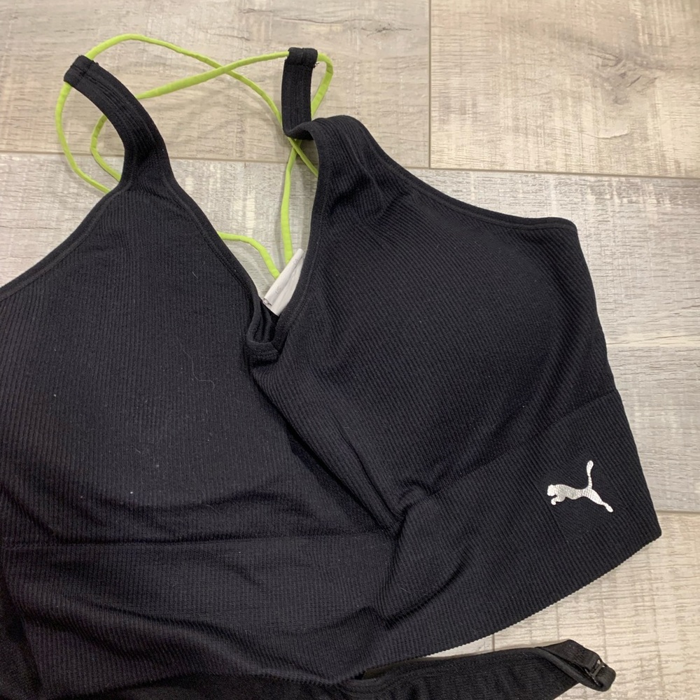Sports bra bundle - Picture 1 of 7